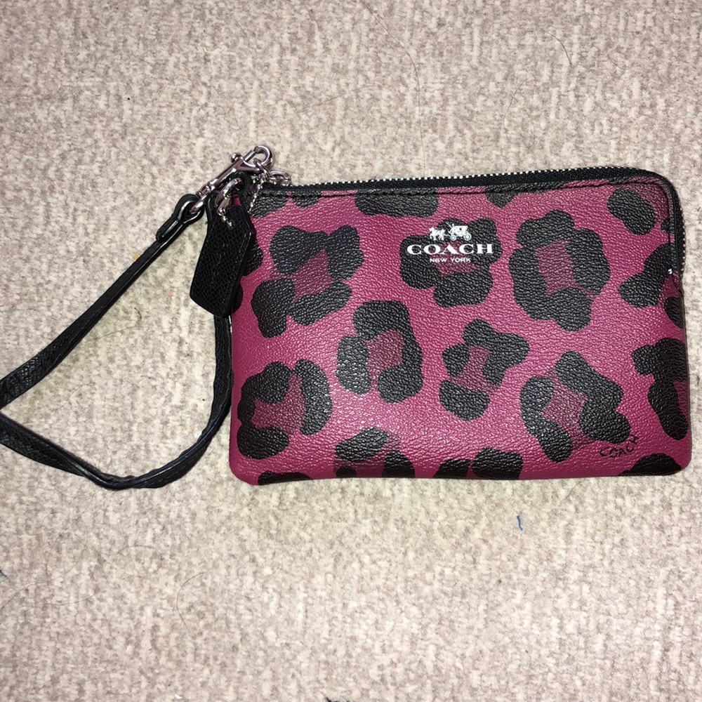 🔥PRICE DROP 🔥Coach Wristlet